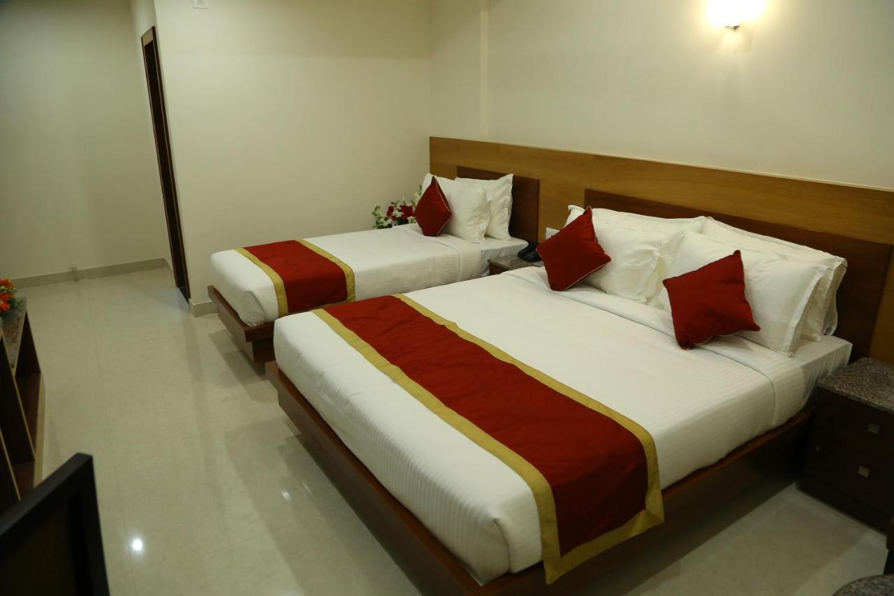 Hotel U.T.Elegance Bangalore Exterior photo