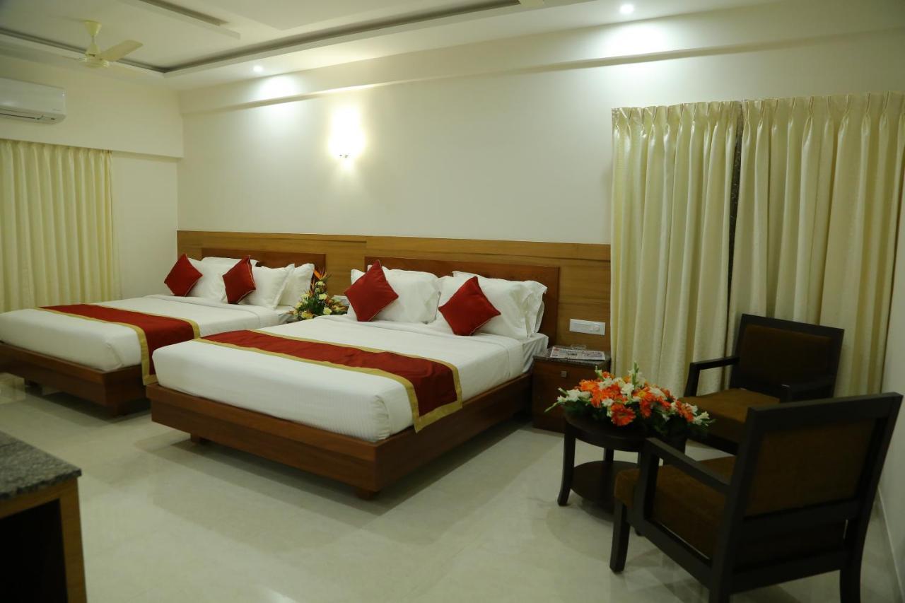 Hotel U.T.Elegance Bangalore Exterior photo